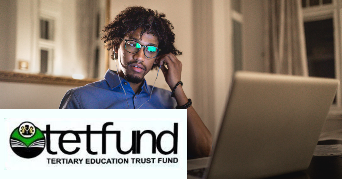 Image of a man who wears glasses using a laptop with his headphones plugged in. On the lower left corner is placed the Teffund logo