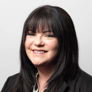 Headshot of Lisa Hansen